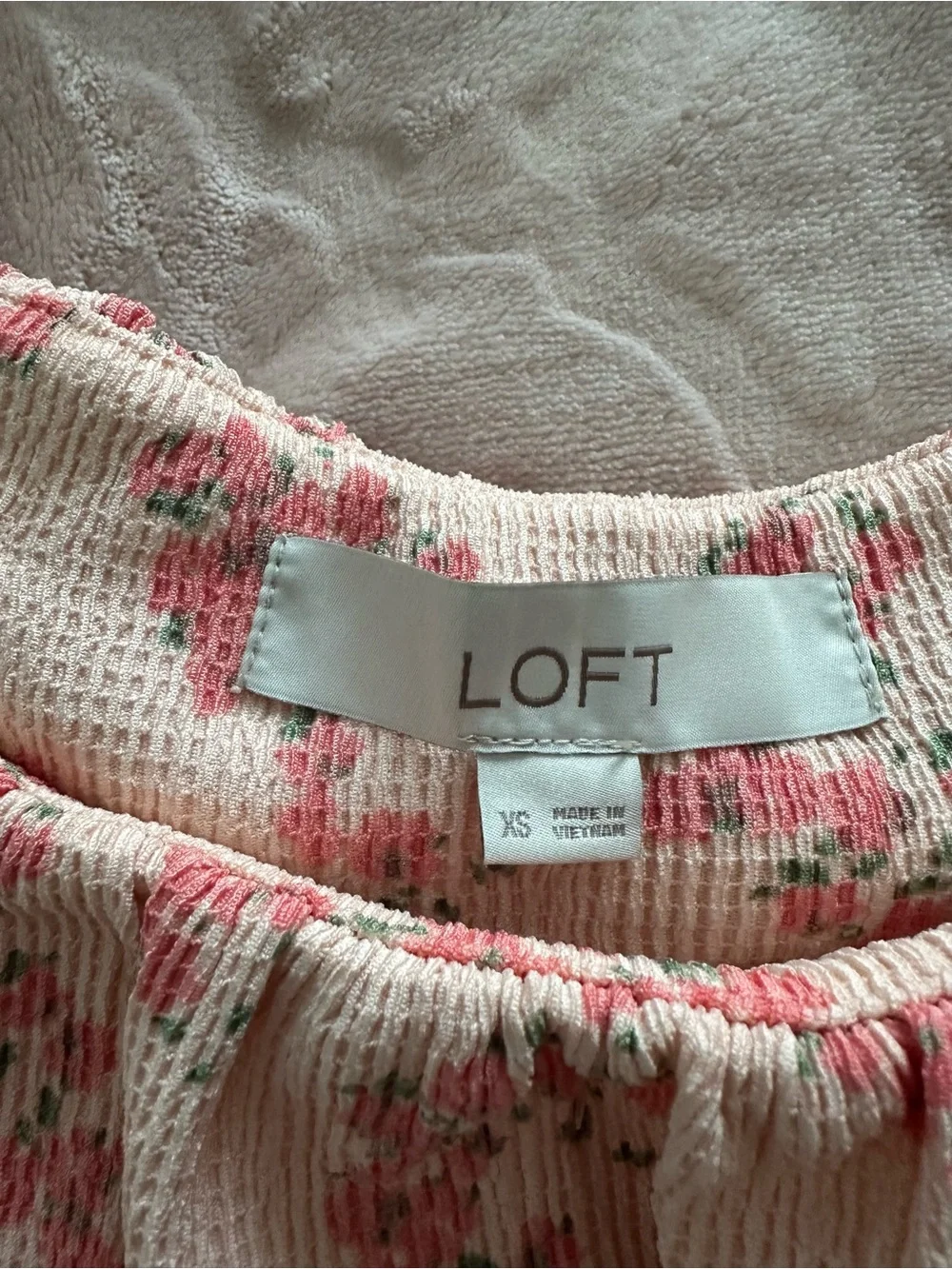 LOFT Pink Floral Puff Sleeve Blouse